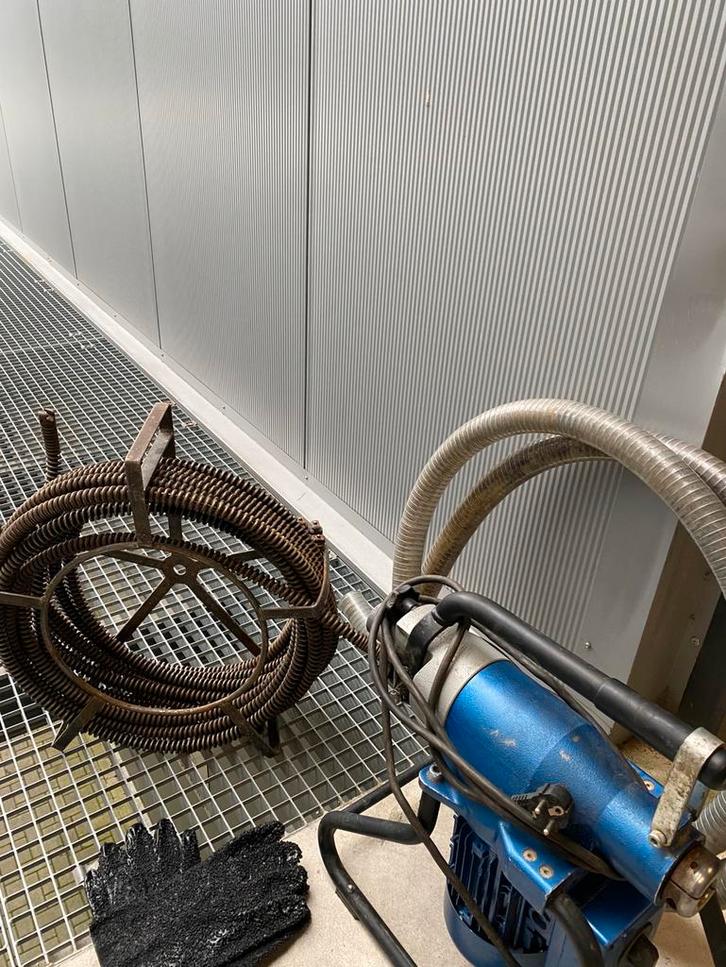 Rioned Rioolontstoppingsmachine in goede staat, Zakelijke goederen, Machines en Bouw | Industrie en Techniek, Ophalen of Verzenden