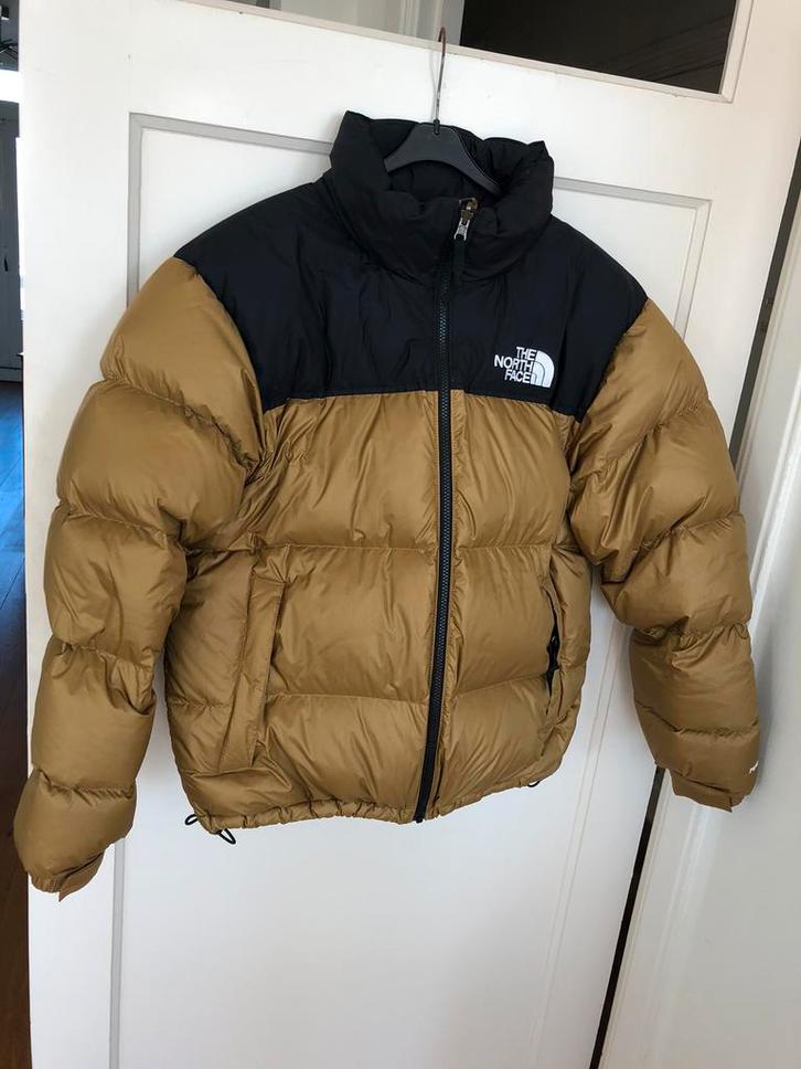 Nieuwe North Face Nuptse dons jas, Kleding | Heren, Jassen | Winter, Nieuw, Maat 48/50 (M), Beige, Ophalen of Verzenden