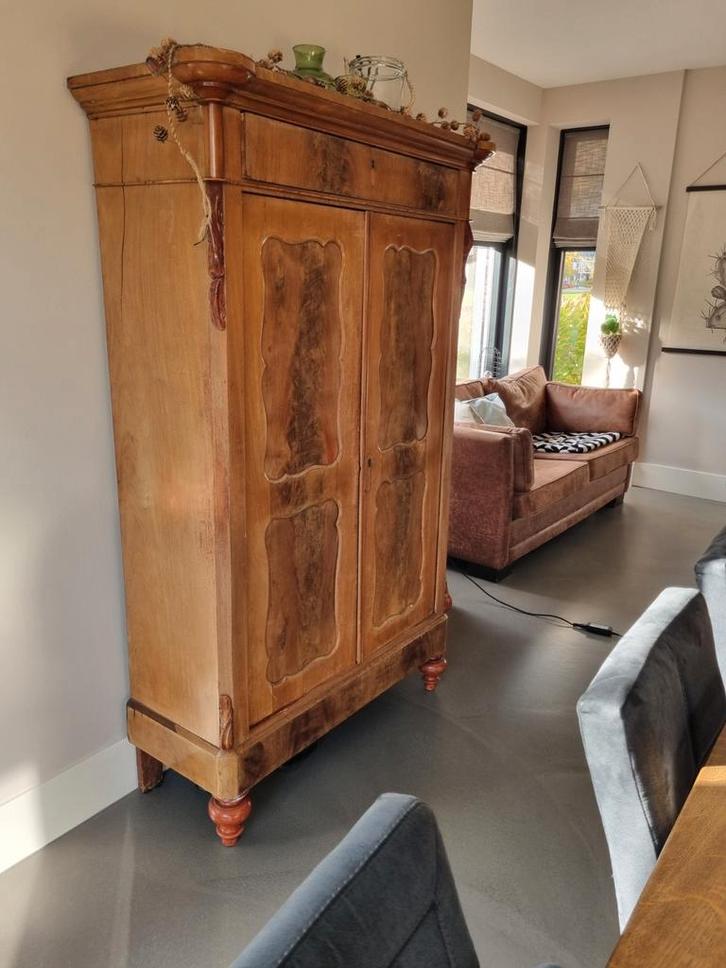 Mooie oude Biedermeier linnenkast 3 lades & 4 leg. 199,- €., Antiek en Kunst, Antiek | Meubels | Kasten, Ophalen of Verzenden