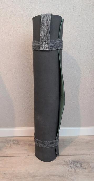 Yoga mat beschikbaar voor biedingen