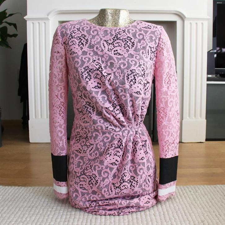 Zeer Mooie MSGM Jurk (Maat 38) € 175,-, Kleding | Dames, Jurken, Zo goed als nieuw, Maat 38/40 (M), Roze, Boven de knie, Ophalen of Verzenden