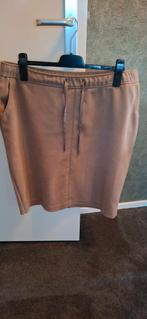 Suedine zand kleurig rok maat 50, Kleding | Dames, Rokken, Beige, Maat 46/48 (XL) of groter, Ophalen of Verzenden, Zo goed als nieuw