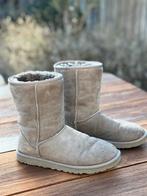 Ugg’s Grijs maat 40, Kleding | Dames, Schoenen, UGG, Ophalen of Verzenden, Grijs, Gedragen