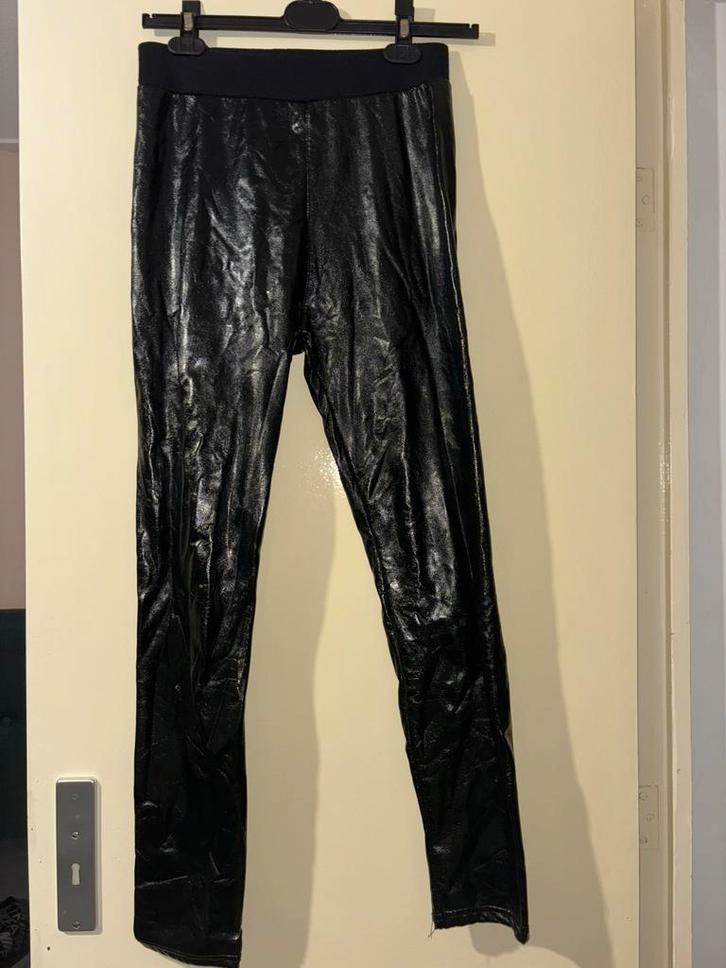 Zwarte legging met lak leerlook, Kleding | Dames, Leggings, Maillots en Panty's, Gedragen, Legging, Maat 48/52 (XL), Zwart, Ophalen of Verzenden
