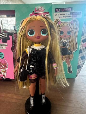 LOL OMG pop Alt girl, serie 2 beschikbaar voor biedingen