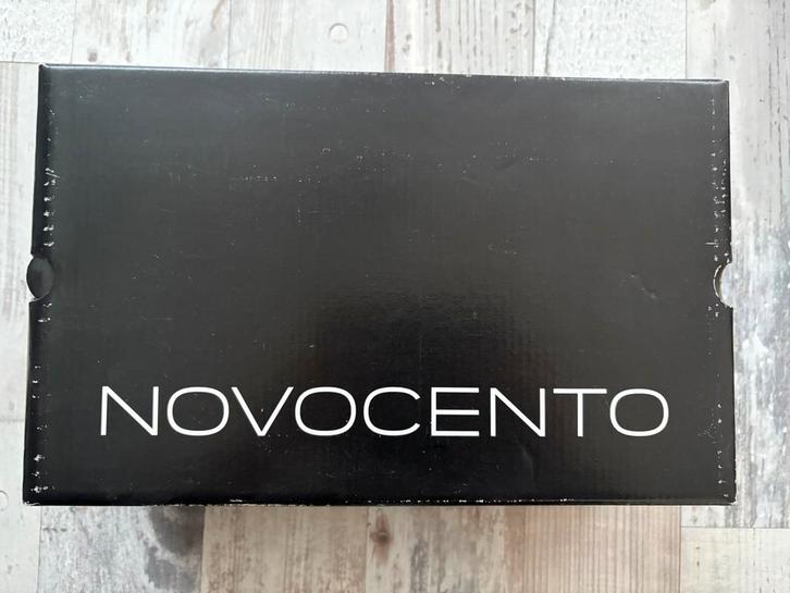 Sandalen Novocento, maat 36, echt leer, Kleding | Dames, Schoenen, Zo goed als nieuw, Sandalen of Muiltjes, Blauw, Ophalen of Verzenden