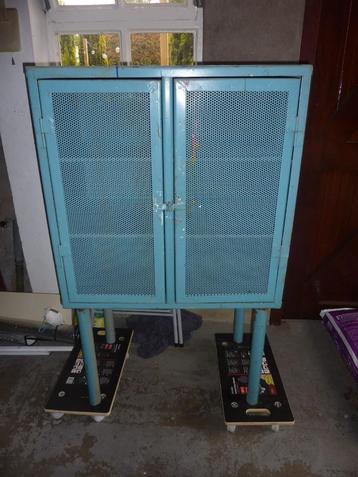 kast, staal, boekenkast, vintage, stoer beschikbaar voor biedingen