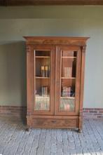 Prachtige antieke noten houten boekenkast, vitrinekast., Verzenden