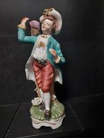 Bisquit porseleinen figuur, Antiek en Kunst, Ophalen of Verzenden