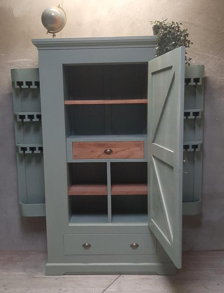 Massief houten drankenkast/ buffetkast/ wapenkast, Huis en Inrichting, Kasten | Buffetkasten, 200 cm of meer, 25 tot 50 cm, Teakhout