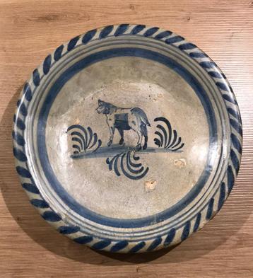 Vintage oud wandbord hond / koe (17e eeuw)  beschikbaar voor biedingen