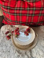 L’ Armandinoise 12 Antieke Franse Porselein Bordjes, Ophalen of Verzenden, Zo goed als nieuw, Bord(en), Overige stijlen