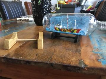 Scheepje in fles met Radio Noordzee beschikbaar voor biedingen