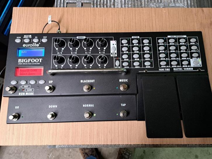 Eurolight Bigfoot dmx controller, Muziek en Instrumenten, Licht en Laser, Zo goed als nieuw, Licht, Geluidgestuurd, Kleur, Stroboscoopeffect