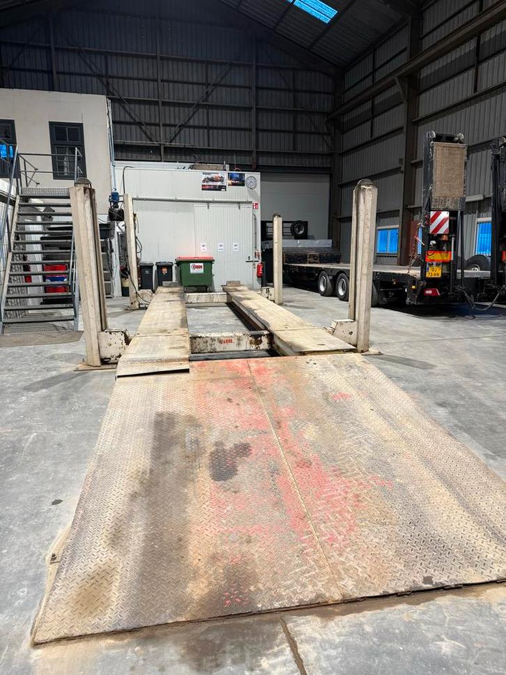 Hefbrug 20 ton - Garagebrug, Zakelijke goederen, Machines en Bouw | Industrie en Techniek, Ophalen of Verzenden