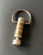 YSL sleutelhanger, Verzenden, Gebruikt, Merk