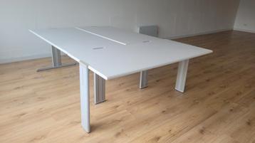 3x bureau - Kantoor bureau groot beschikbaar voor biedingen