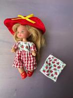 Mattel 1993 Barbie Li'l Friends Strawberrie Picnic, Verzamelen, Poppen, Ophalen of Verzenden, Gebruikt, Fashion Doll