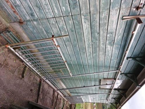 paardenbox Voorzetwand met 2 schuifdeuren en tussenwand, Dieren en Toebehoren, Stalling en Weidegang, Stalling, Toebehoren