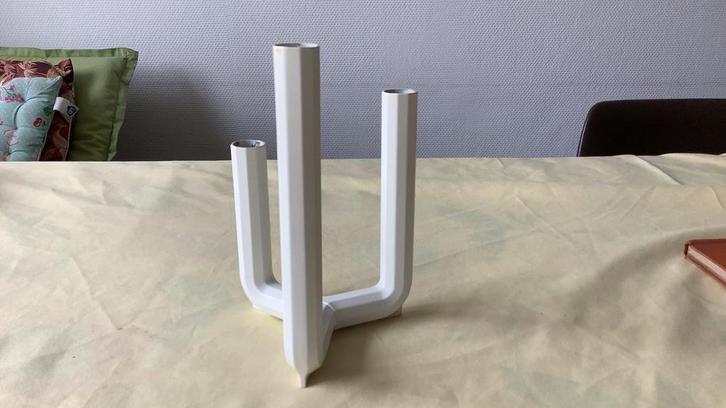 IKEA PS witte Henrik Preutz kandelaar, Huis en Inrichting, Tafelonderdelen, Zo goed als nieuw, 50 tot 100 cm, Rond, Metaal, Ophalen of Verzenden