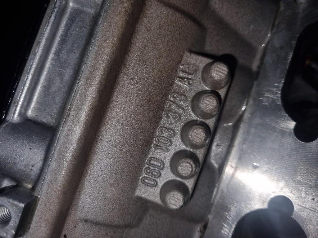 Cilinderkop Audi A4 2.0 FSI 16V 2003, Ophalen of Verzenden