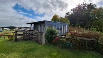 Caravan + voortent + vlonder MET jaarplaats Ardennen BE beschikbaar voor biedingen