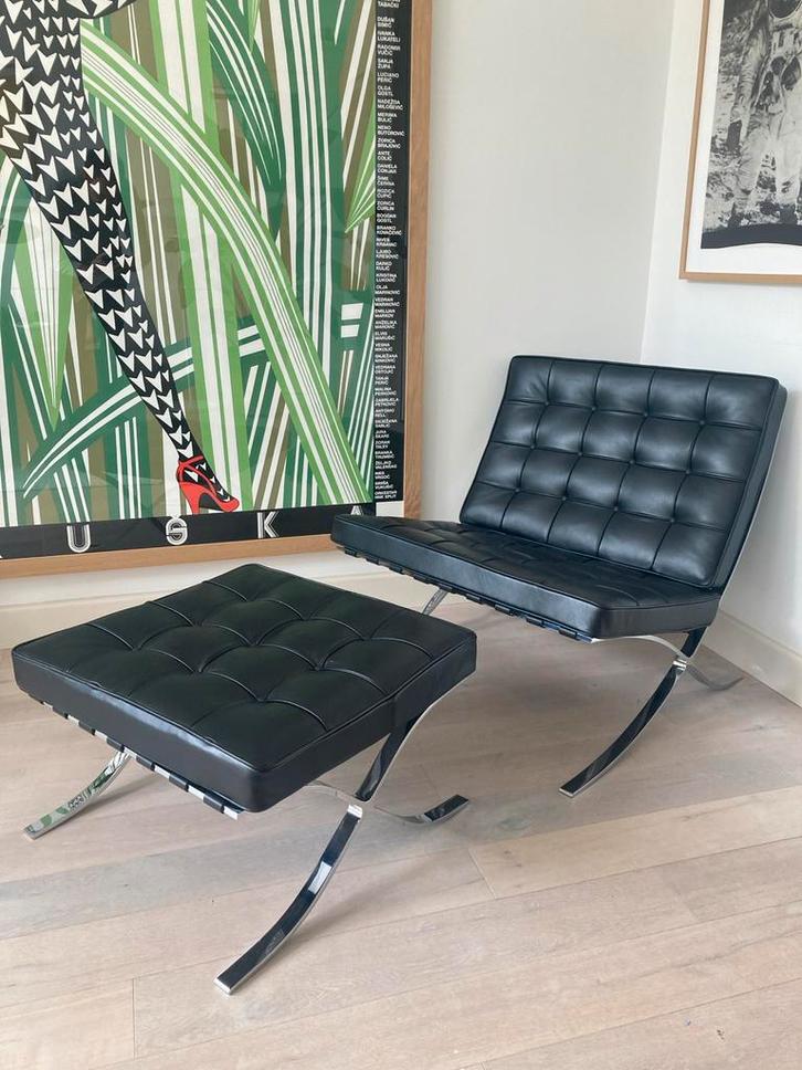 Knoll Barcelona Stoel en Voetenbank - Icoon van Design, Huis en Inrichting, Stoelen, Zo goed als nieuw, Eén, Leer, Zwart, Ophalen