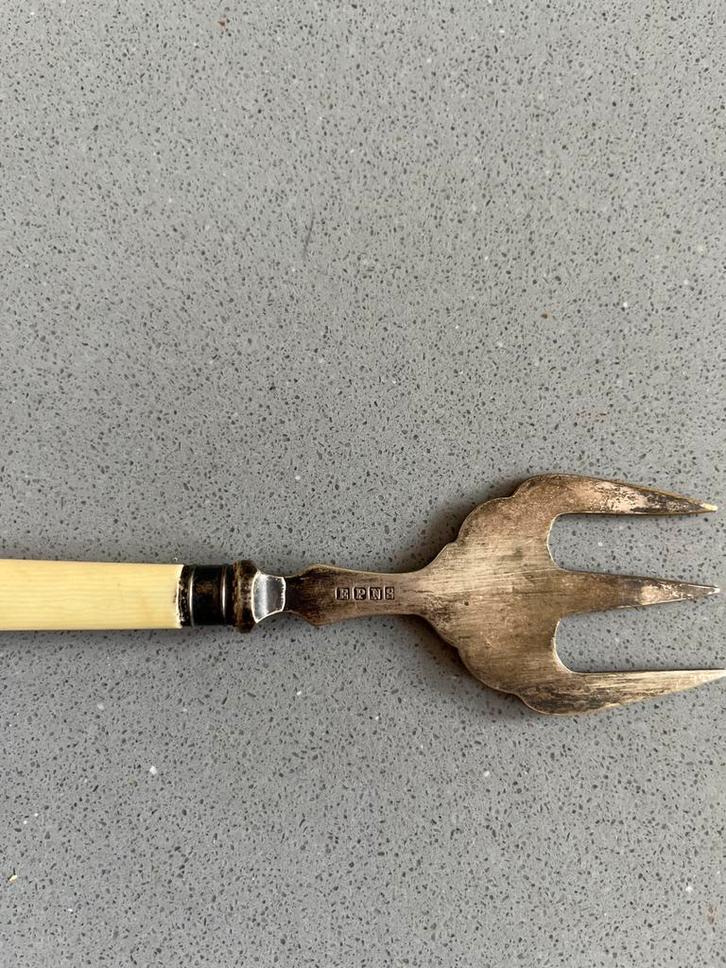 Verzilverde Broodvork met benen Handvat, Antiek en Kunst, Antiek | Bestek, Ophalen of Verzenden