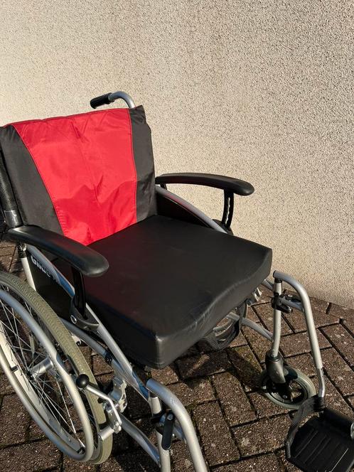 Excel Glide pro lichtgewicht opvouwbaar met kussen en rugzak, Diversen, Rolstoelen, Zo goed als nieuw, Handbewogen rolstoel, Inklapbaar