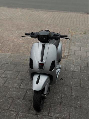 Vespa s50 2takt beschikbaar voor biedingen