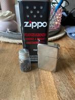 Zippo met vuursteentjes en benzine, Verzamelen, Ophalen of Verzenden, Gebruikt, Aansteker
