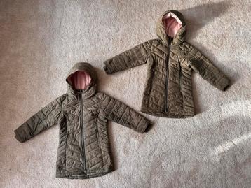 2 Columbia kinder winterjassen maat xxs (4/5 jaar) beschikbaar voor biedingen