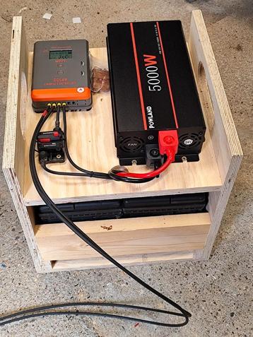Off-grid stroom 24/230 volt voorziening 265watt zonnepaneel  beschikbaar voor biedingen