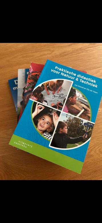 PABO Boeken - Natuur & Aardrijkskunde beschikbaar voor biedingen