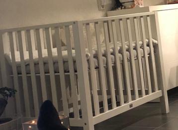 Witte Babybox te koop!  beschikbaar voor biedingen