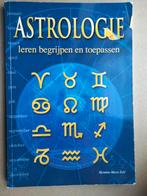 Astrologie leren begrijpen en toepassen, Ophalen of Verzenden, Gelezen, Astrologie, Achtergrond en Informatie