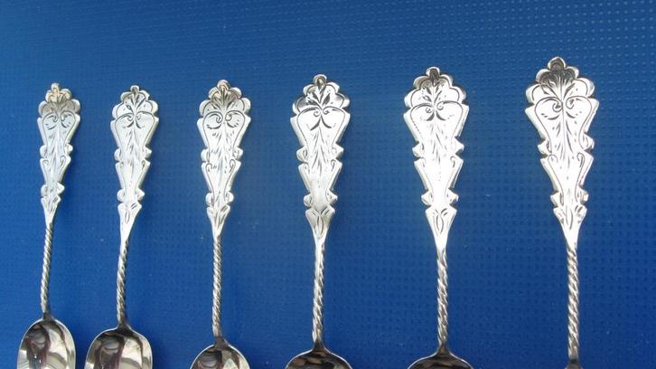 Zilveren lepeltjes., Antiek en Kunst, Antiek | Goud en Zilver, Zilver, Verzenden