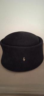 Dameshoed, donkerblauw vilt, Kleding | Dames, Hoeden en Petten, Ophalen of Verzenden, Gedragen, 58 cm (L, 7¼ inch) of meer