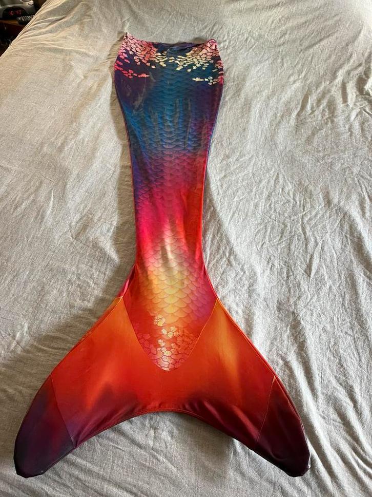 Zeemeerminnenstaart van mermaid sisters., Kinderen en Baby's, Kinderkleding | Kinder-zwemkleding, Zo goed als nieuw, Zwem-accessoire