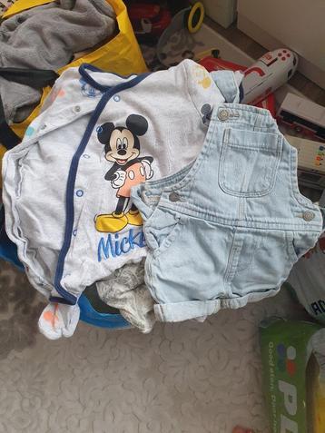 Jongen kleding maat 56 (3mnd), 62,68 (6mnd), 74 (12mnd). beschikbaar voor biedingen
