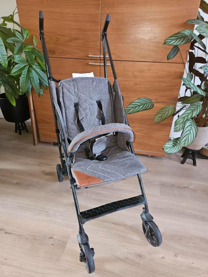 X-line buggy met 5 standen, Kinderen en Baby's, Buggy's, Gebruikt, Overige merken, Verstelbare rugleuning, Ophalen of Verzenden