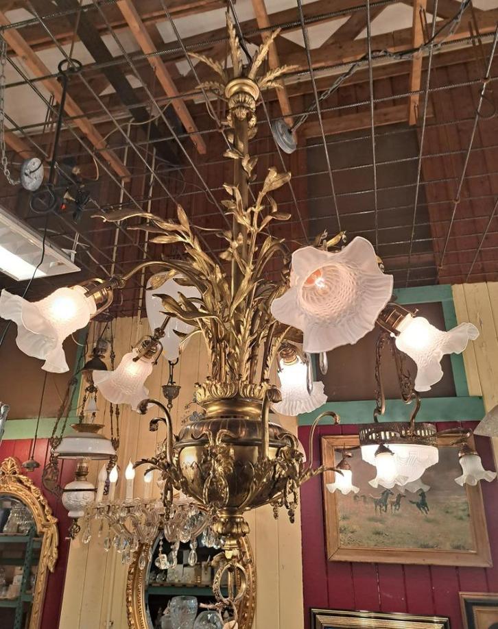 Grote antieke vergulde kroonluchter met Ram kopjes 125 cm, Huis en Inrichting, Lampen | Kroonluchters, Gebruikt, Ophalen