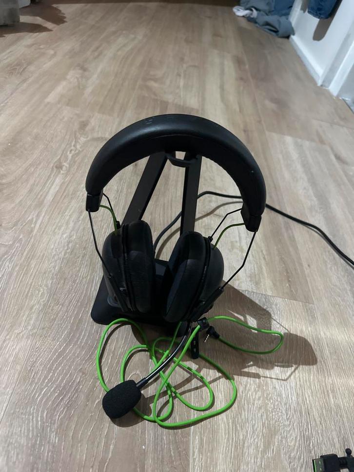 Razer BlackShark V2 X + Headset Stand (USB HUB), Computers en Software, Headsets, Zo goed als nieuw, Over-ear, Bedraad, Gaming headset
