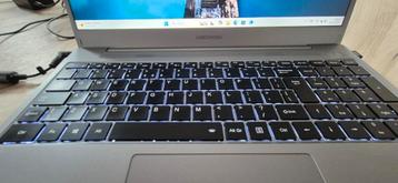 Medion Akoya E16401 Laptop (zeer mooi en snel) beschikbaar voor biedingen
