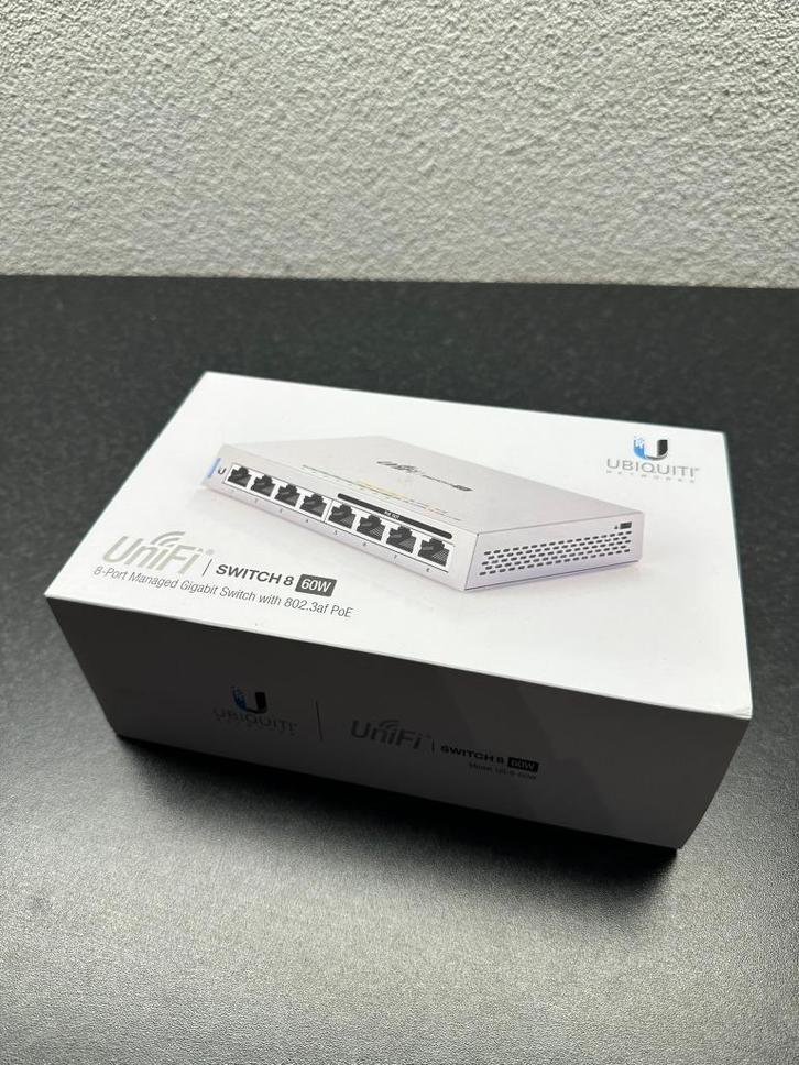 Ubiquiti UniFi Switch (8-poorts, 60W PoE)  US-8-60W, Computers en Software, Netwerk switches, Zo goed als nieuw, Ophalen of Verzenden