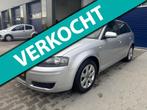 Audi A3 Sportback 1.6 Ambiente Airco 5deurs trekhaak nap!, Auto's, Voorwielaandrijving, 65 €/maand, Stof, Gebruikt