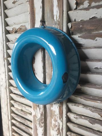 Blauwe emaille rijstring beschikbaar voor biedingen