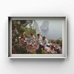 1x  Slim Aarons – Dining Al Fresco On Capri, 1980, Ophalen of Verzenden, Zo goed als nieuw, Schilderij, Minder dan 50 cm