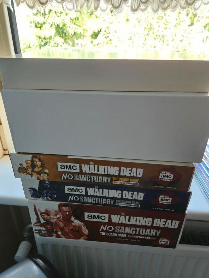 Walking dead no sanctuary ks setje, Hobby en Vrije tijd, Gezelschapsspellen | Bordspellen, Zo goed als nieuw, Ophalen of Verzenden
