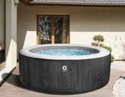 Spa/Jacuzzi opblaasbaar 4 personen t.e.a.b., Tuin en Terras, Bubbelbaden en Hottubs, Zo goed als nieuw, Opblaasbaar, Afdekzeil
